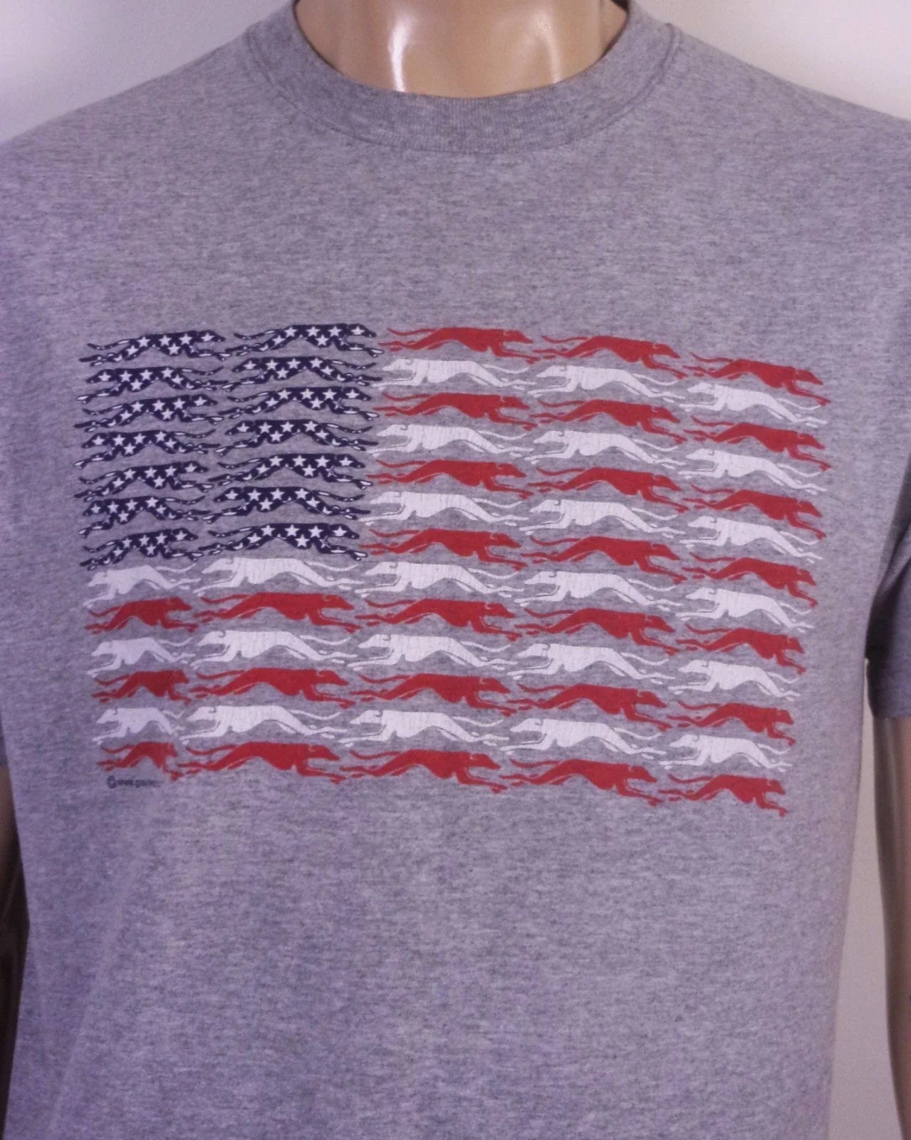 vintage 00s Y2K Pop Art USA Flag Greyhound T-Shirt Dog Pet Animal SZ M Unisex T-shirt, Sweatshirt, Hoodie, Long Sleeve Tee - T-Shirt, Sweatshirt, Hoodie