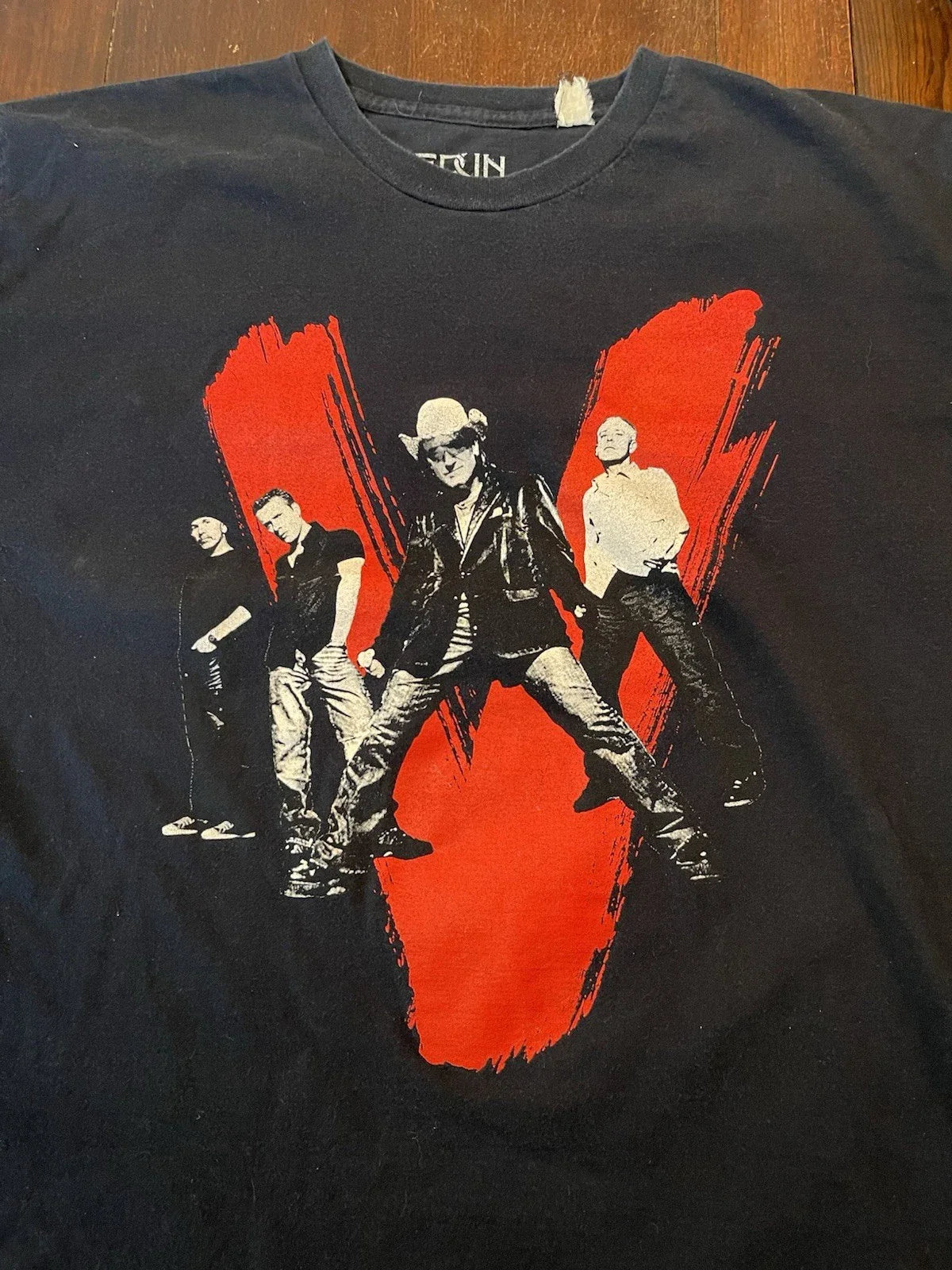 Vintage U2 Shirt Mens XL Black Vertigo 2005 Tour Concert Alt Rock Y2K Logo Tee Unisex T-shirt, Sweatshirt, Hoodie, Long Sleeve Tee - T-Shirt, Sweatshirt, Hoodie