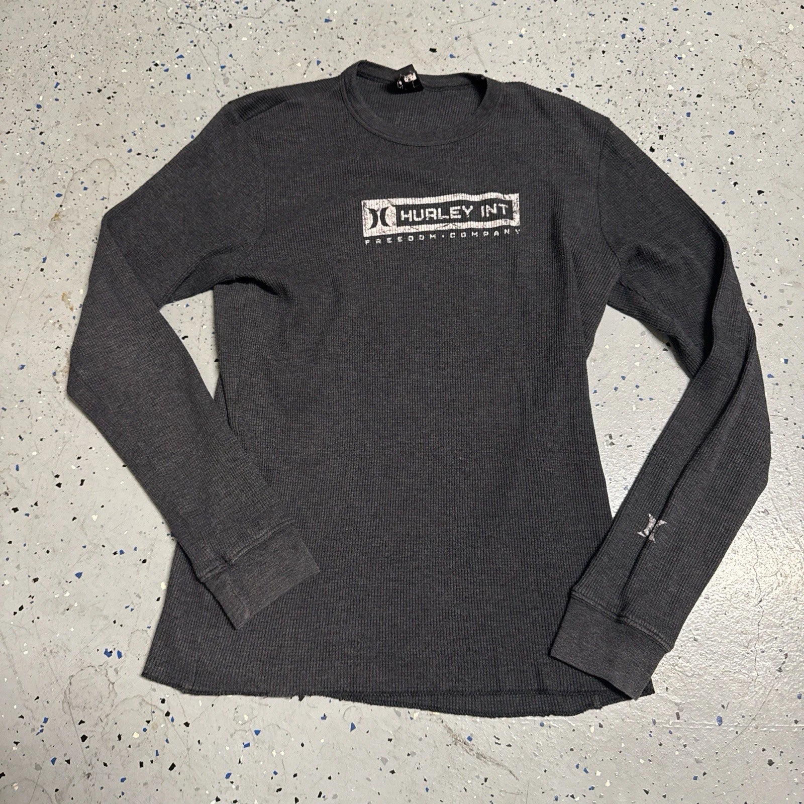 Y2K Hurley Grey Thermal Unisex T-shirt, Sweatshirt, Hoodie, Long Sleeve Tee - T-Shirt, Sweatshirt, Hoodie