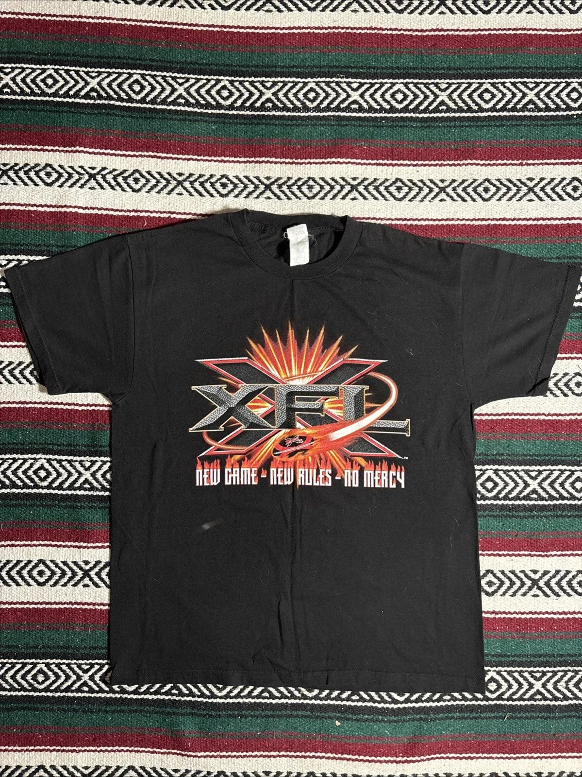 Vintage XFL Professional Football League T-shirt size Men's Large Wrestling WWF Unisex T-shirt, Sweatshirt, Hoodie, Long Sleeve Tee - T-Shirt, Sweatshirt, Hoodie