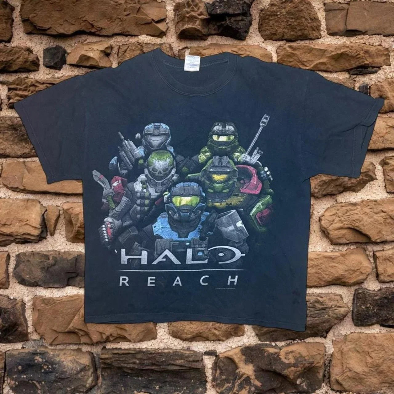 Vintage Y2K 00s Halo Reach 2010 Poster Print Video Game Promo T-Shirt Size L Unisex T-shirt, Sweatshirt, Hoodie, Long Sleeve Tee - T-Shirt, Sweatshirt, Hoodie