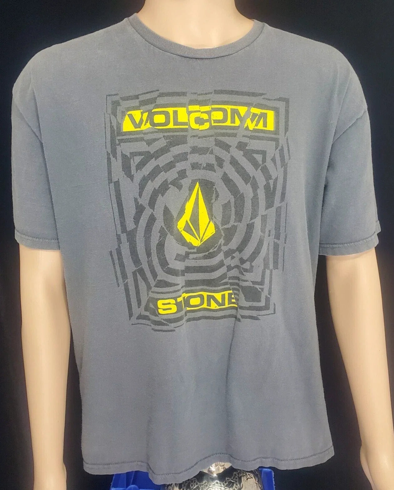 y2K VOLCOM Stone Men's XL T-Shirt Gray with Black & Yellow Skate/Street wear Unisex T-shirt, Sweatshirt, Hoodie, Long Sleeve Tee - T-Shirt, Sweatshirt, Hoodie