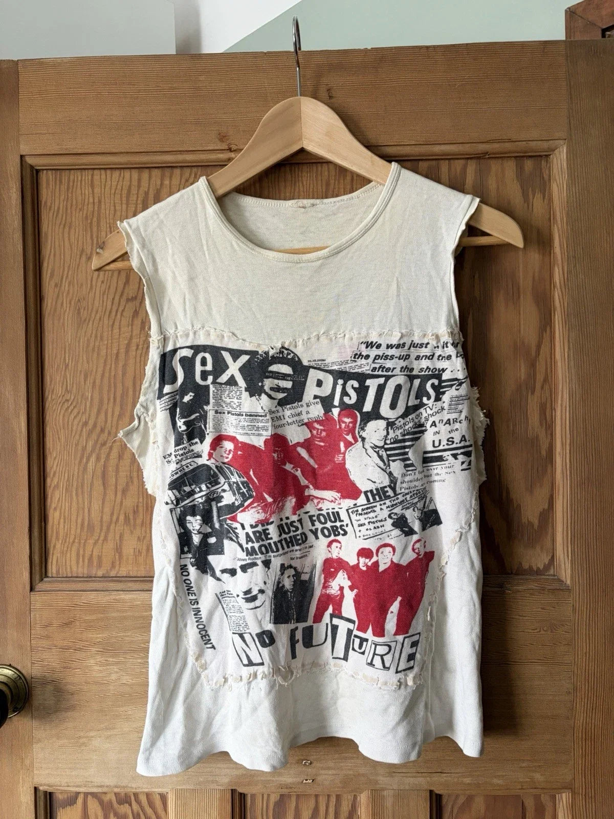 Vintage 70s / 80s Sex Pistols PiL Punk Band T Shirt Unisex T-shirt, Sweatshirt, Hoodie, Long Sleeve Tee - T-Shirt, Sweatshirt, Hoodie