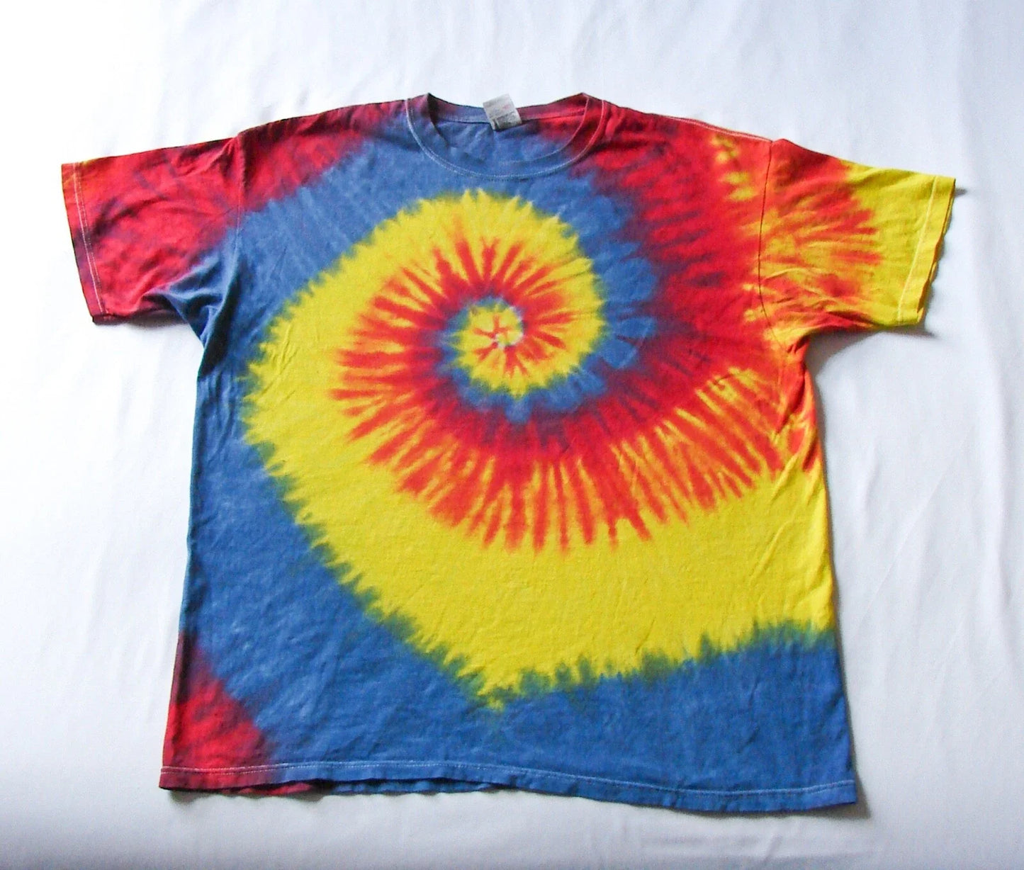 Men's Vintage Y2K 2000s Short Sleeve Multicolour Tie Dye T Shirt Anvil US Fabric Unisex T-shirt, Sweatshirt, Hoodie, Long Sleeve Tee - T-Shirt, Sweatshirt, Hoodie