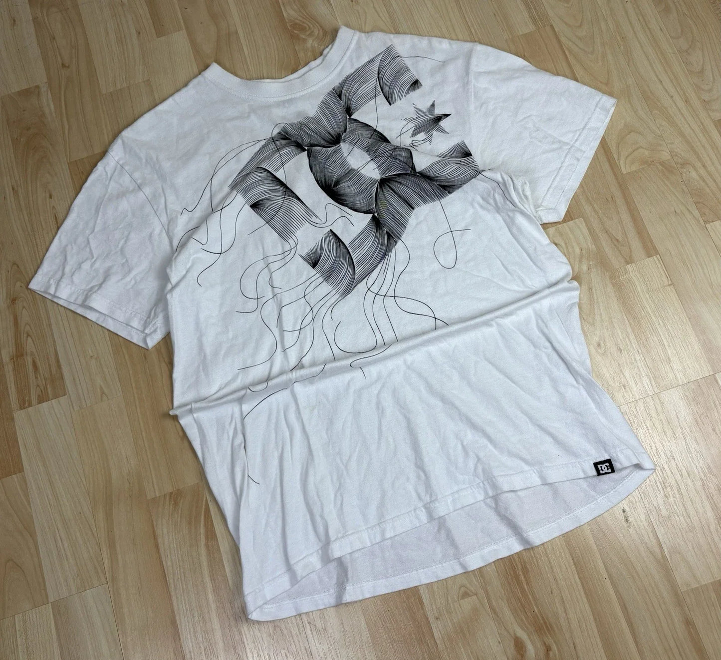 Y2K DC Big Graphic T-Shirt / White / Size Medium Unisex T-shirt, Sweatshirt, Hoodie, Long Sleeve Tee - T-Shirt, Sweatshirt, Hoodie