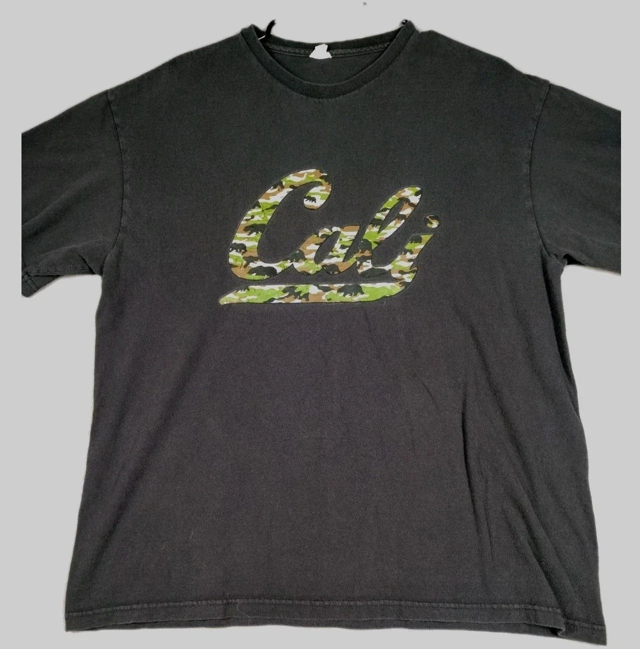 Cali Mens Large Y2K Camo Black T Shirt Delta Heavyweight Tag Vtg Short Sleeve Unisex T-shirt, Sweatshirt, Hoodie, Long Sleeve Tee - T-Shirt, Sweatshirt, Hoodie