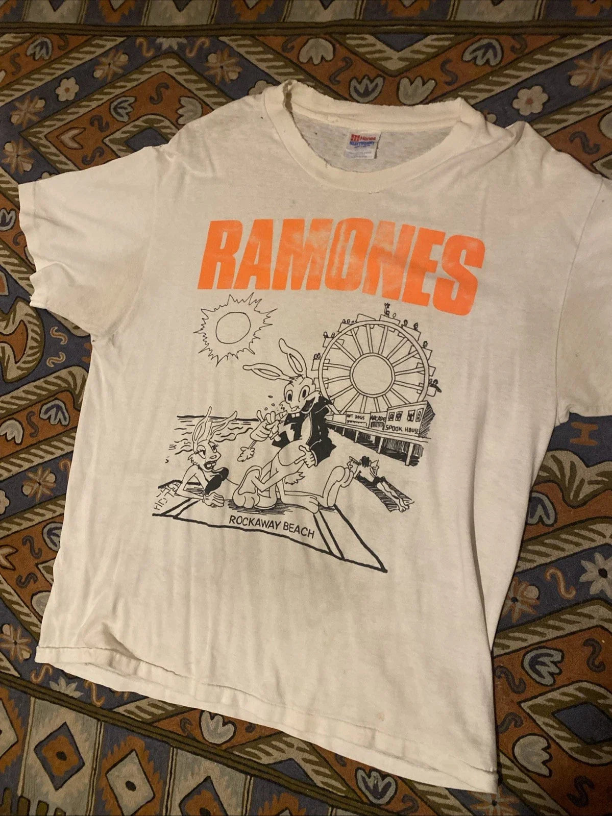 Vintage 80s 90s RAMONES shirt Rockaway Beach XL Punk Unisex T-shirt, Sweatshirt, Hoodie, Long Sleeve Tee - T-Shirt, Sweatshirt, Hoodie