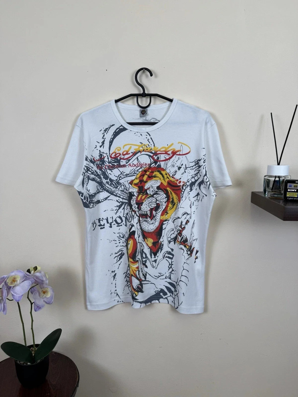 Vintage Ed Hardy T shirt Tiger Snake Tattoo Y2K Streetwear Sz L White Unisex T-shirt, Sweatshirt, Hoodie, Long Sleeve Tee - T-Shirt, Sweatshirt, Hoodie