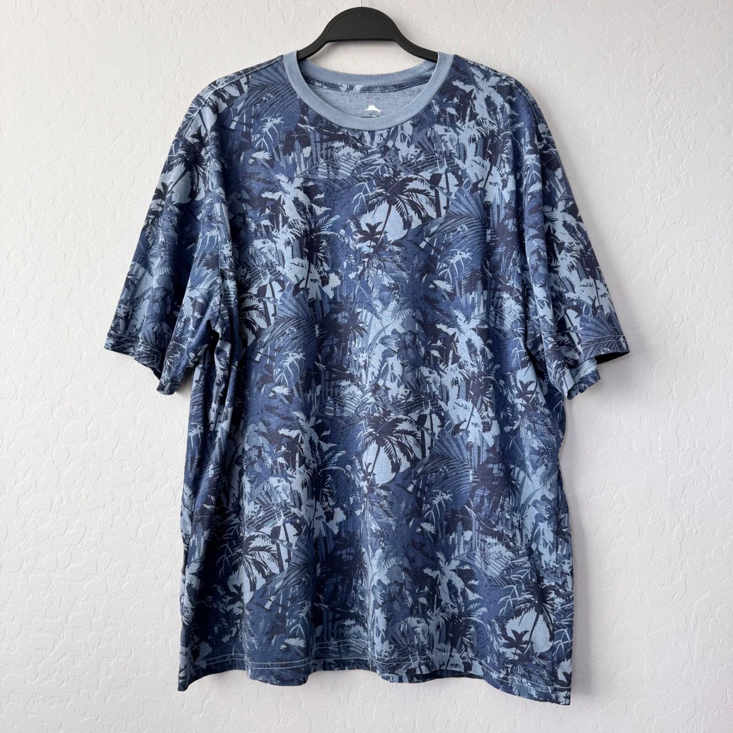 Tommy Bahama Palm Tree Print T-Shirt Organic Cotton Blue XL Unisex T-shirt, Sweatshirt, Hoodie, Long Sleeve Tee - T-Shirt, Sweatshirt, Hoodie