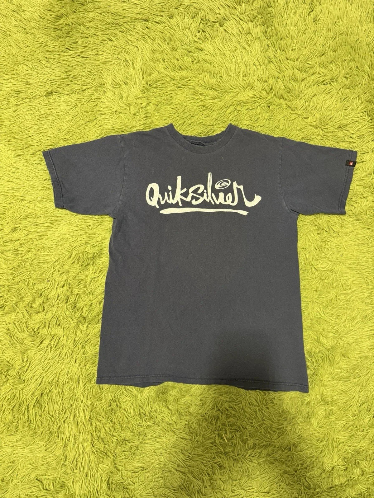 Vintage Y2K Quiksilver Graphic T-shirt Size Medium Navy Skater Surf Grunge!!!! Unisex T-shirt, Sweatshirt, Hoodie, Long Sleeve Tee - T-Shirt, Sweatshirt, Hoodie