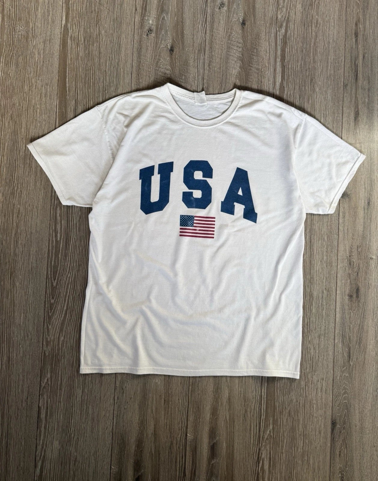 Vintage Y2K USA American Flag T Shirt Mens Size L-XL Distressed White Spell Out Unisex T-shirt, Sweatshirt, Hoodie, Long Sleeve Tee - T-Shirt, Sweatshirt, Hoodie