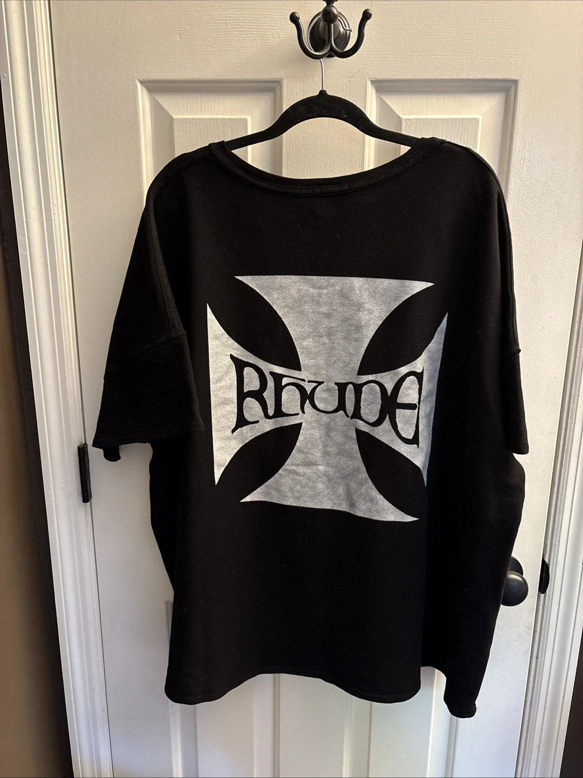 Rhude Cross  Men's Black  2XL Twill Cotton Graphic Logo  T-Shirt Size XXL  Unisex T-shirt, Sweatshirt, Hoodie, Long Sleeve Tee - T-Shirt, Sweatshirt, Hoodie