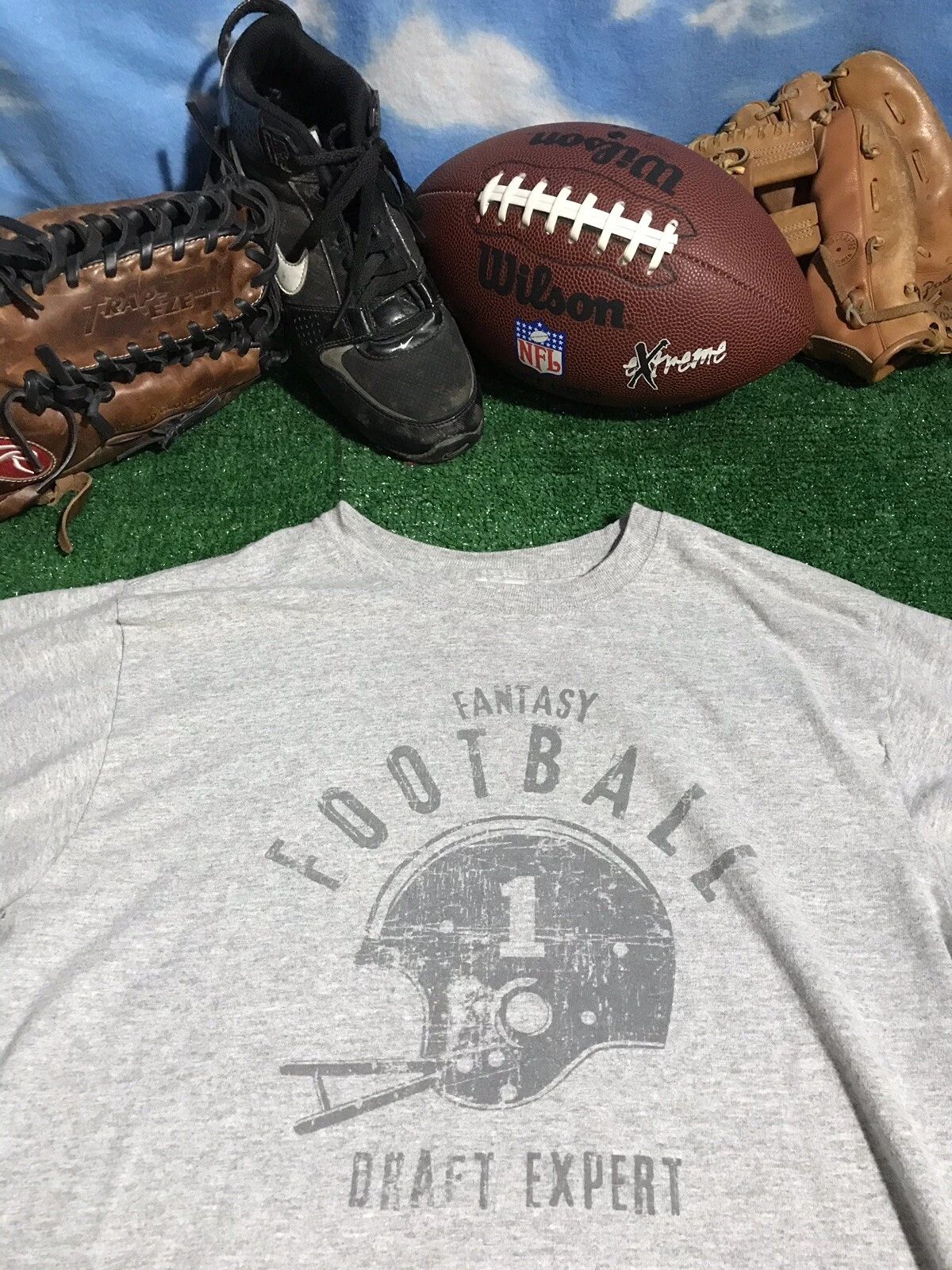 Fantasy football draft experts Grey Adult small T-shirt Shirt c21 Unisex T-shirt, Sweatshirt, Hoodie, Long Sleeve Tee - T-Shirt, Sweatshirt, Hoodie